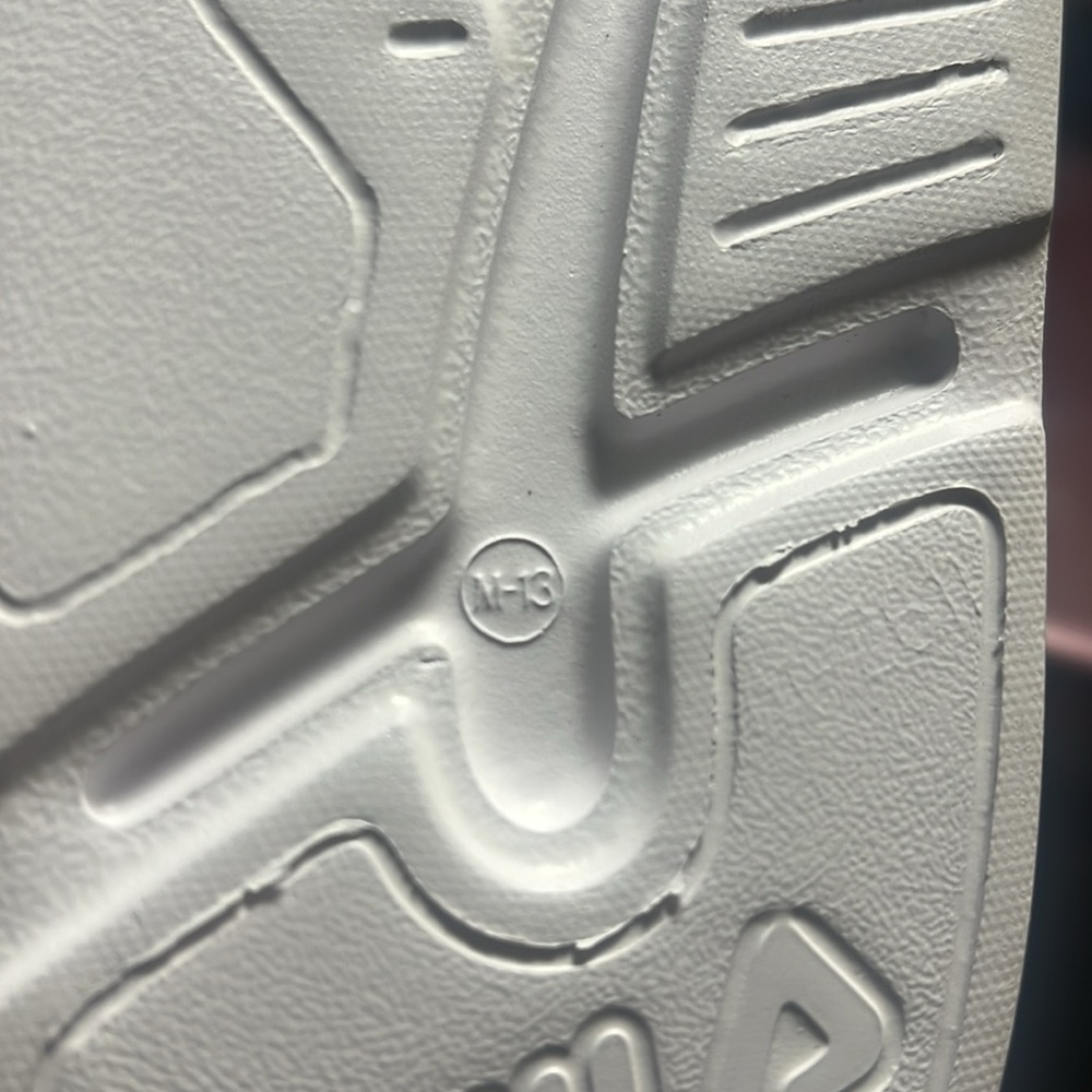 Men FILA Slides - Picture 5 of 8